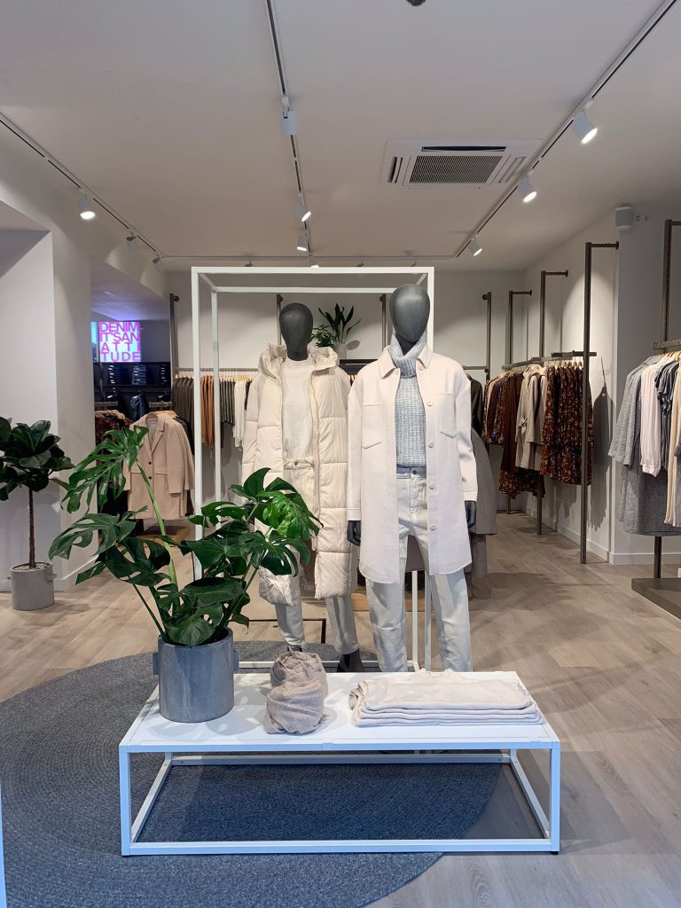 Esprit Hoofddorp retail Eclectic Lighting