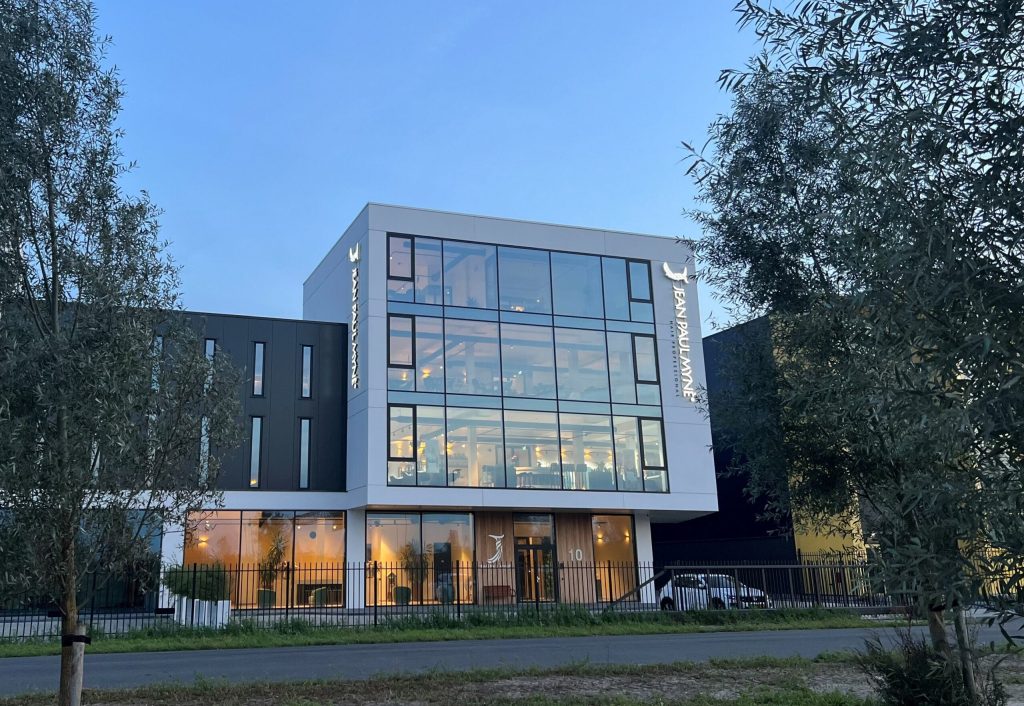 Jean Paul Myne winkels en showrooms Eclectic Lighting 6 scaled