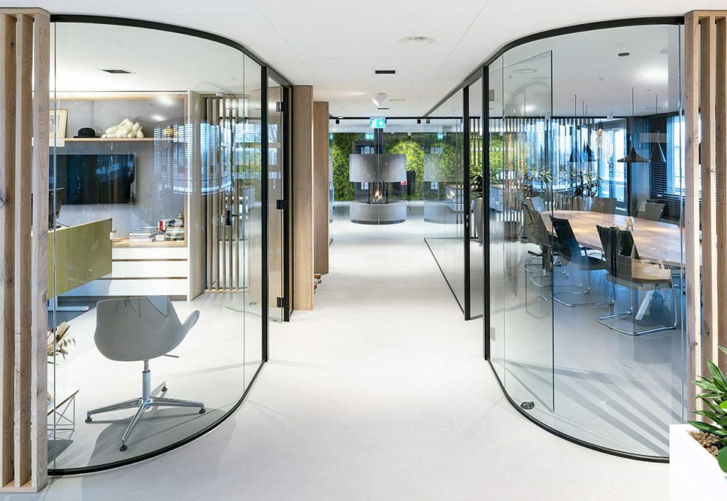 VanderVoort 1 2048x871 2 e1690791386971